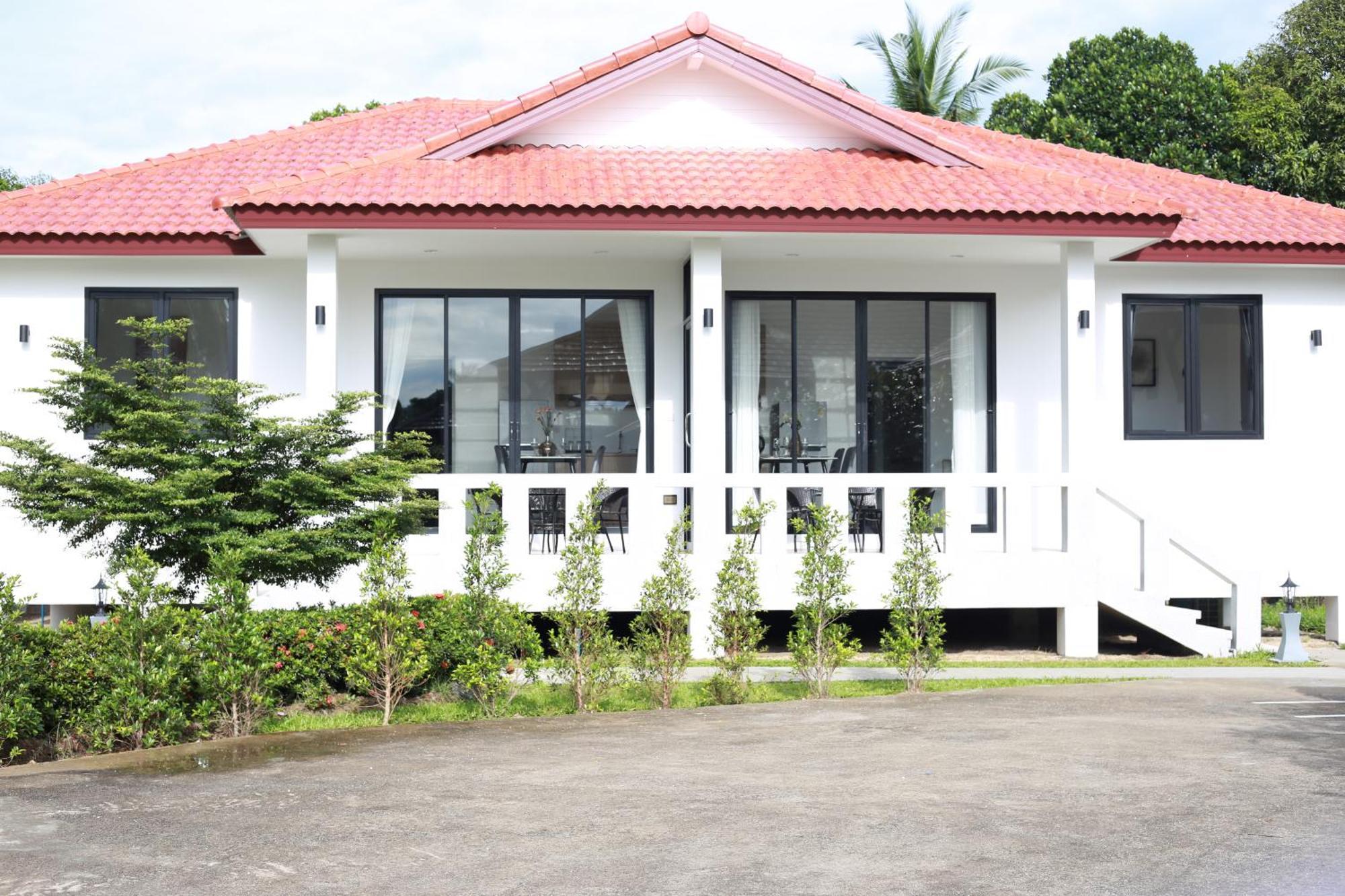 Shangrilah Bungalow Mae Nam Bagian luar foto