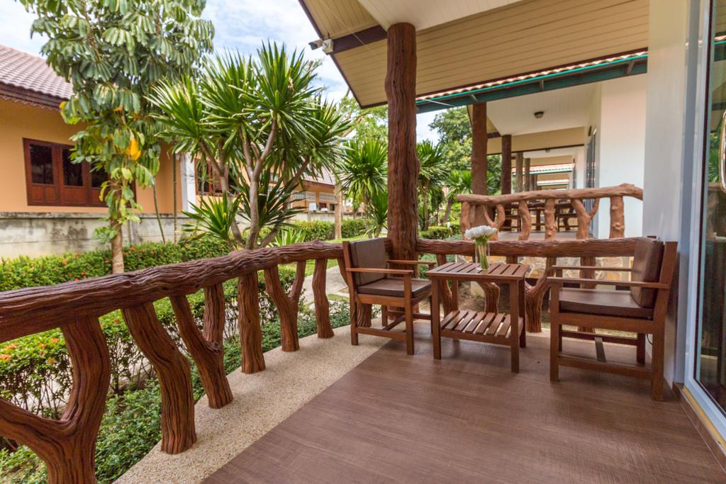 Shangrilah Bungalow Mae Nam Bagian luar foto