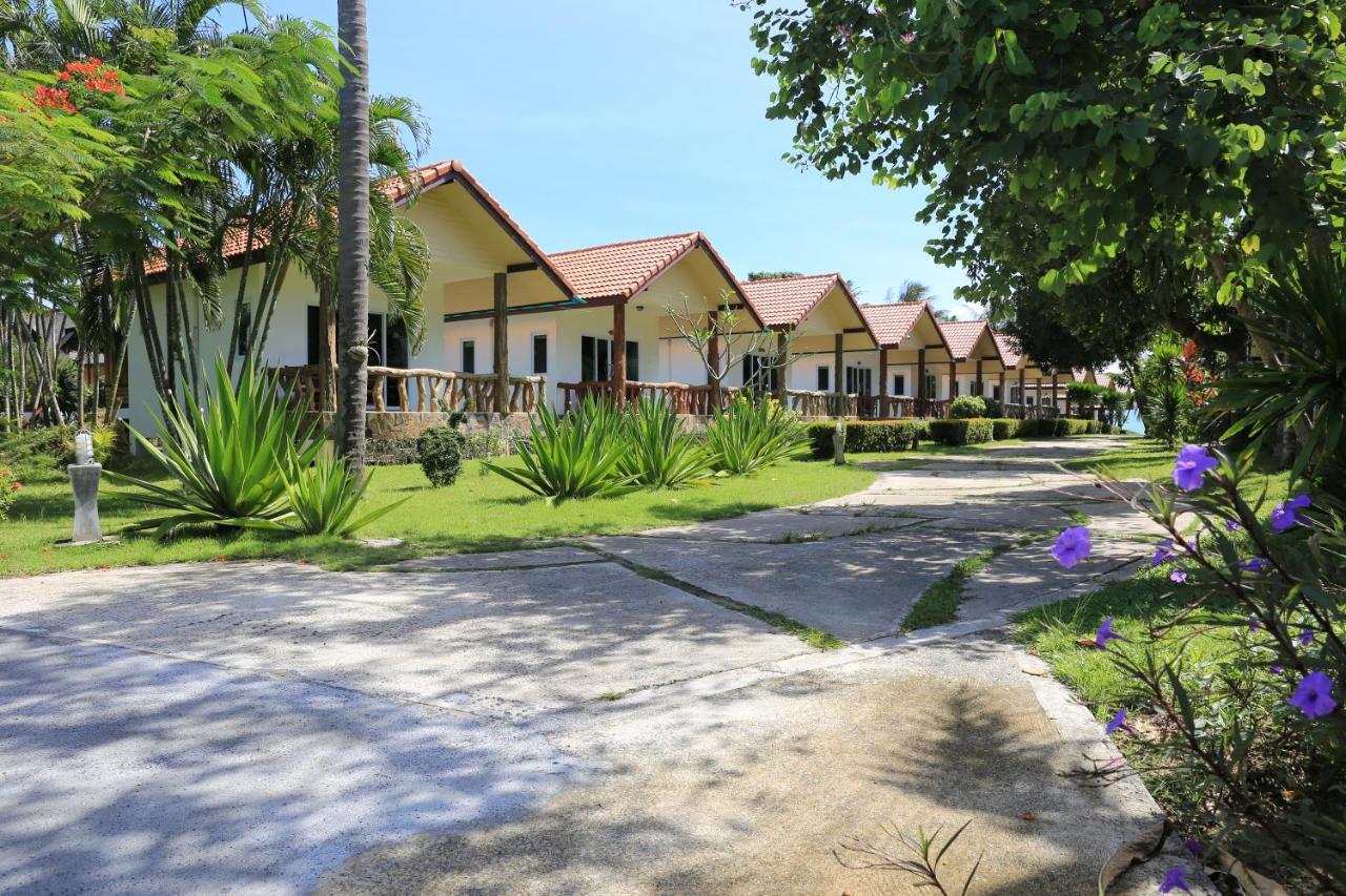 Shangrilah Bungalow Mae Nam Bagian luar foto