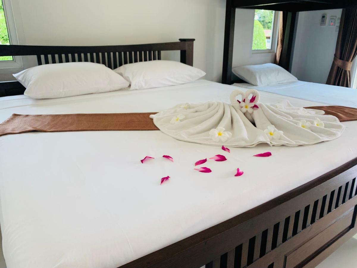 Shangrilah Bungalow Mae Nam Bagian luar foto